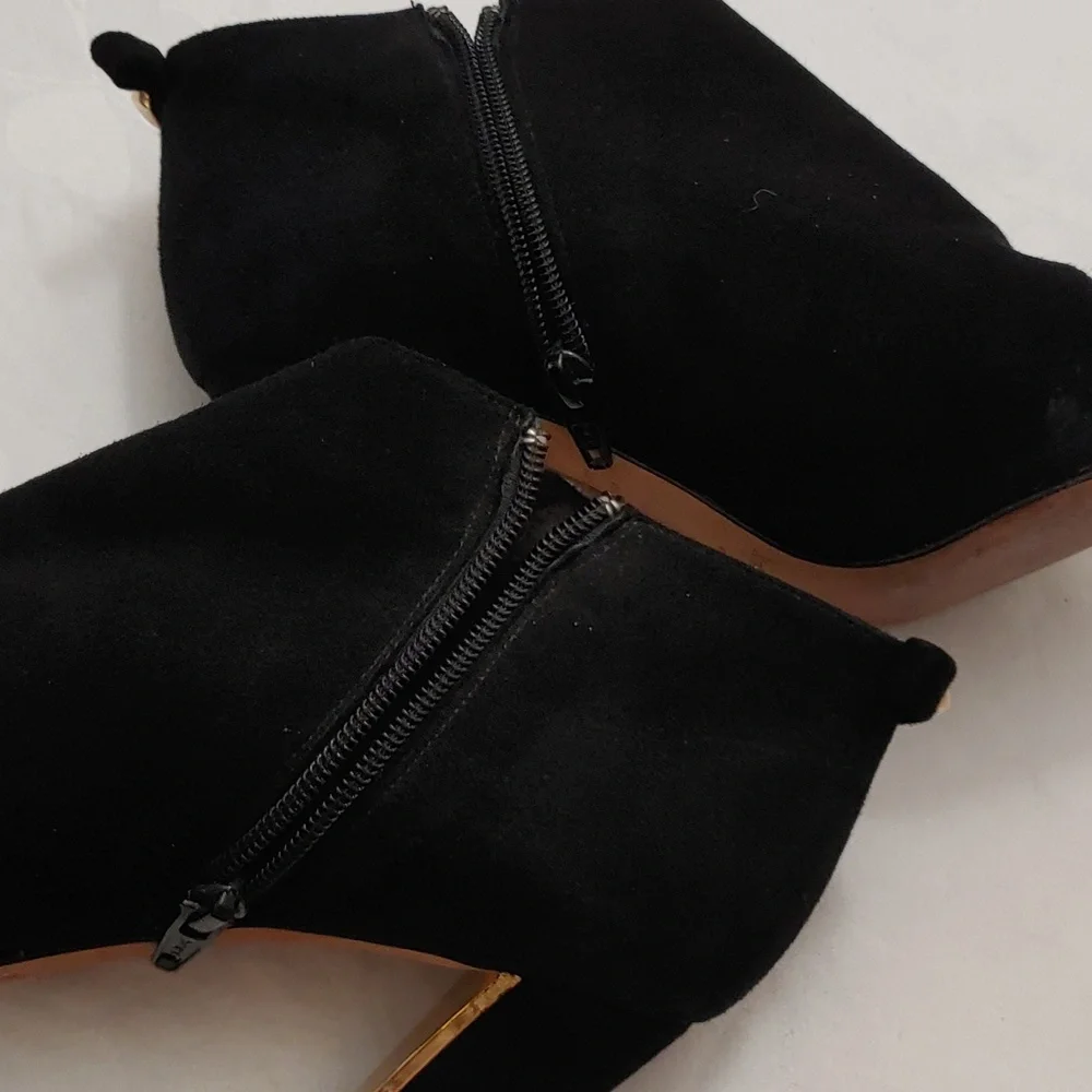 Kate Spade Women's Size 7.5 B Ankle Boot with 4 inch heel